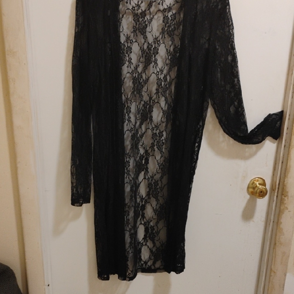 Elegant Black Lace Long Robe